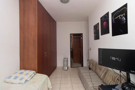 Casa à venda com 214m², 3 quartos e 2 vagas Casa à venda com 214m², 3 quartos e 2 vagasQuarto 2