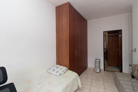 Casa à venda com 214m², 3 quartos e 2 vagas Casa à venda com 214m², 3 quartos e 2 vagasQuarto 2