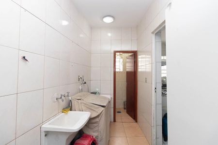 Casa à venda com 214m², 3 quartos e 2 vagas Casa à venda com 214m², 3 quartos e 2 vagasÁrea de Serviço