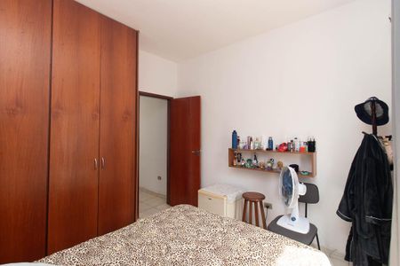 Casa à venda com 214m², 3 quartos e 2 vagas Casa à venda com 214m², 3 quartos e 2 vagasQuarto 3