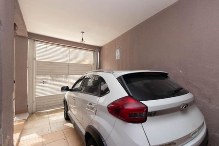 Casa à venda com 214m², 3 quartos e 2 vagas Casa à venda com 214m², 3 quartos e 2 vagasGaragem