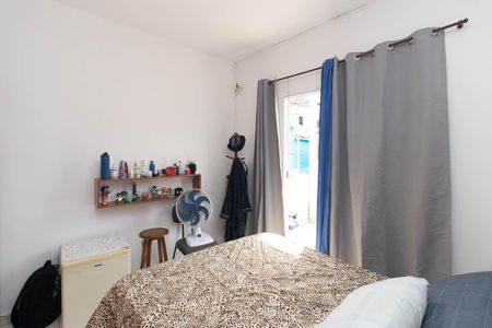 Casa à venda com 214m², 3 quartos e 2 vagas Casa à venda com 214m², 3 quartos e 2 vagasQuarto 3