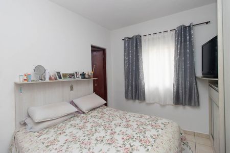Casa à venda com 214m², 3 quartos e 2 vagas Casa à venda com 214m², 3 quartos e 2 vagasQuarto Suíte