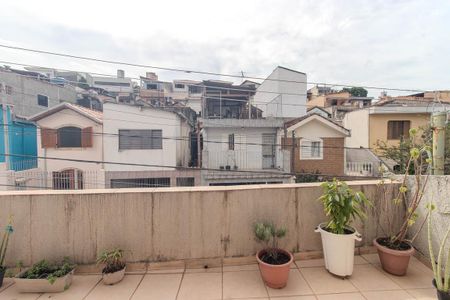 Casa à venda com 214m², 3 quartos e 2 vagas Casa à venda com 214m², 3 quartos e 2 vagasVaranda