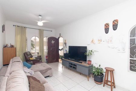 Casa à venda com 214m², 3 quartos e 2 vagas Casa à venda com 214m², 3 quartos e 2 vagasSala