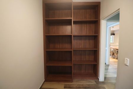 Apartamento para alugar com 194m², 4 quartos e 2 vagasQuarto