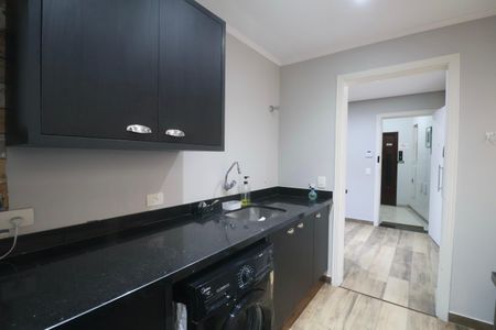 Apartamento para alugar com 194m², 4 quartos e 2 vagasCozinha e Área de Serviço
