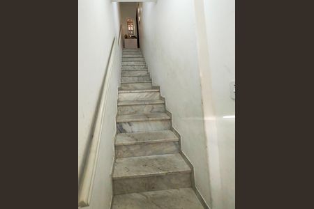 Apartamento à venda com 144m², 3 quartos e sem vagaEscada
