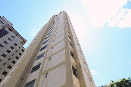 Fachada de apartamento para alugar com 2 quartos, 68m² em Serra, Belo Horizonte