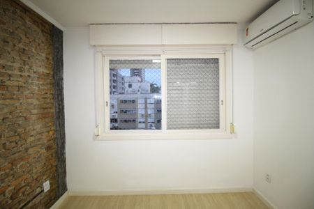 Quarto 1 de apartamento para alugar com 2 quartos, 80m² em Petrópolis, Porto Alegre