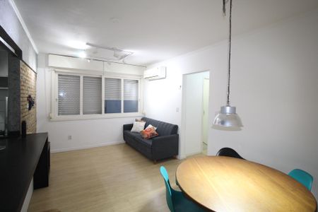 Sala de apartamento para alugar com 2 quartos, 80m² em Petrópolis, Porto Alegre