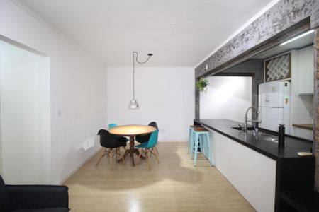 Sala de apartamento para alugar com 2 quartos, 80m² em Petrópolis, Porto Alegre