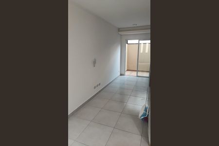 Sala de casa de condomínio para alugar com 2 quartos, 60m² em Rochdale, Osasco