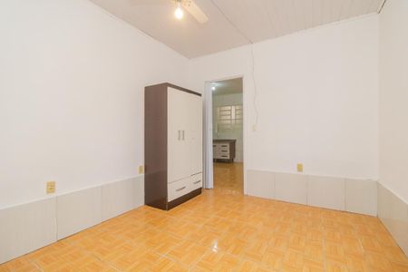 Quarto 1 de casa para alugar com 2 quartos, 60m² em Medianeira, Porto Alegre