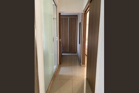 Apartamento à venda com 60m², 2 quartos e 1 vaga Apartamento à venda com 60m², 2 quartos e 1 vagaCorredor