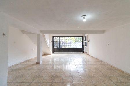 Casa para alugar com 110m², 3 quartos e 4 vagasCorredor