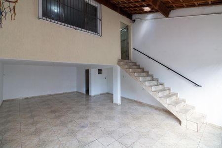 Casa para alugar com 110m², 3 quartos e 4 vagasCorredor