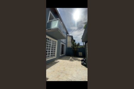 Casa para alugar com 300m², 6 quartos e 2 vagasFachada casa