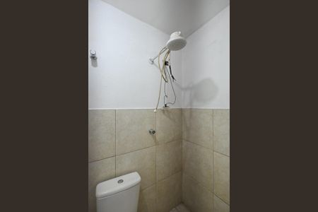 Banheiro 2 de casa para alugar com 2 quartos, 80m² em Jardim D’abril, São Paulo