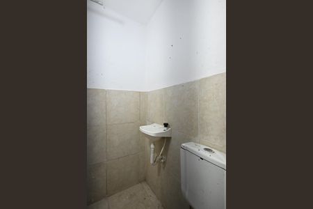 Casa para alugar com 80m², 2 quartos e sem vagaBanheiro social
