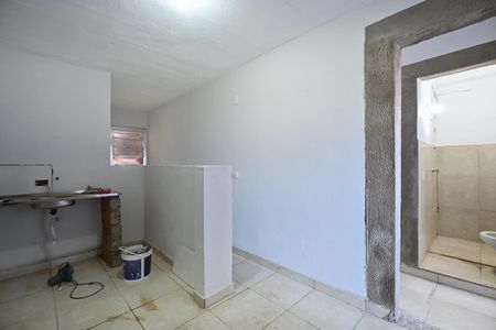 Cozinha de casa para alugar com 2 quartos, 80m² em Jardim D’abril, São Paulo