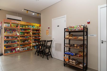 Apartamento para alugar com 32m², 1 quarto e sem vaga Apartamento para alugar com 32m², 1 quarto e sem vagaÁrea comum - Mercadinho