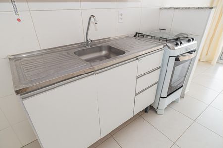 Cozinha de apartamento para alugar com 1 quarto, 32m² em Água Branca, São Paulo