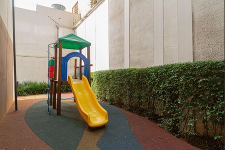 Apartamento para alugar com 32m², 1 quarto e sem vaga Apartamento para alugar com 32m², 1 quarto e sem vagaÁrea comum - Playground