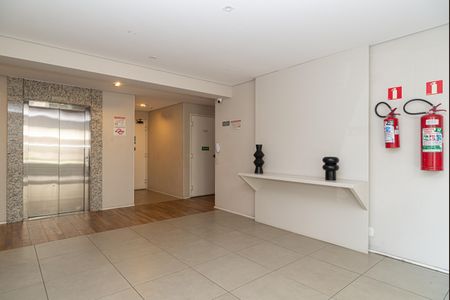 Apartamento para alugar com 32m², 1 quarto e sem vaga Apartamento para alugar com 32m², 1 quarto e sem vagaÁrea comum - Elevador