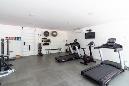 Apartamento para alugar com 100m², 3 quartos e 1 vaga Apartamento para alugar com 100m², 3 quartos e 1 vagaÁrea comum - Academia