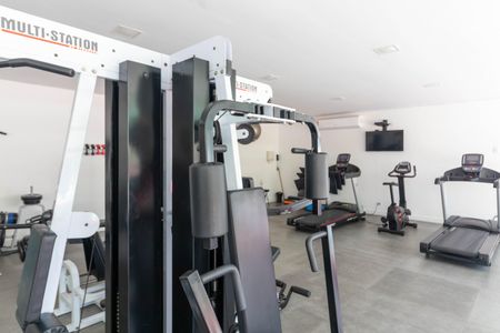 Apartamento para alugar com 100m², 3 quartos e 1 vaga Apartamento para alugar com 100m², 3 quartos e 1 vagaÁrea comum - Academia