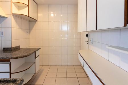 Apartamento para alugar com 100m², 3 quartos e 1 vaga Apartamento para alugar com 100m², 3 quartos e 1 vagaCozinha