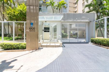Apartamento para alugar com 100m², 3 quartos e 1 vaga Apartamento para alugar com 100m², 3 quartos e 1 vagaFachada