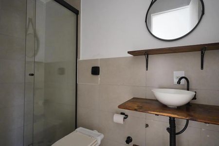 Banheiro de apartamento para alugar com 2 quartos, 56m² em Itaquera, São Paulo