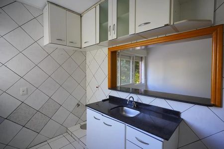 Cozinha de apartamento para alugar com 2 quartos, 56m² em Itaquera, São Paulo