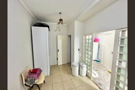 Casa para alugar com 200m², 5 quartos e 2 vagas Casa para alugar com 200m², 5 quartos e 2 vagasEdícula