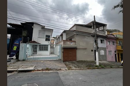 Casa para alugar com 200m², 5 quartos e 2 vagas Casa para alugar com 200m², 5 quartos e 2 vagasFachada