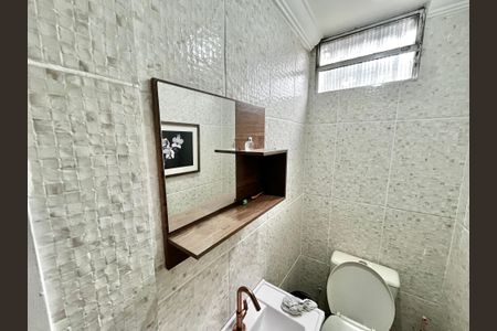 Casa para alugar com 200m², 5 quartos e 2 vagas Casa para alugar com 200m², 5 quartos e 2 vagasLavabo