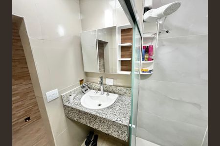 Casa para alugar com 200m², 5 quartos e 2 vagas Casa para alugar com 200m², 5 quartos e 2 vagasBanheiro Social