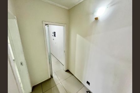 Casa para alugar com 200m², 5 quartos e 2 vagas Casa para alugar com 200m², 5 quartos e 2 vagasCorredor