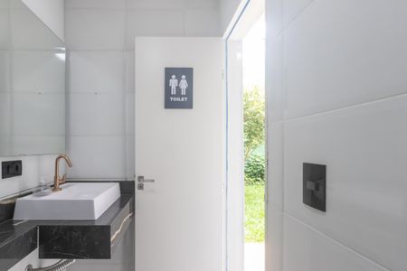 Casa para alugar com 350m², 6 quartos e 4 vagas Casa para alugar com 350m², 6 quartos e 4 vagasBanheiro Externo