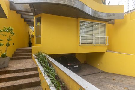 Casa para alugar com 350m², 6 quartos e 4 vagas Casa para alugar com 350m², 6 quartos e 4 vagasGaragem