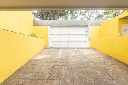 Casa para alugar com 350m², 6 quartos e 4 vagas Casa para alugar com 350m², 6 quartos e 4 vagasGaragem