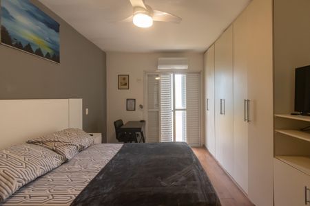 Casa para alugar com 350m², 6 quartos e 4 vagas Casa para alugar com 350m², 6 quartos e 4 vagasSuíte 3