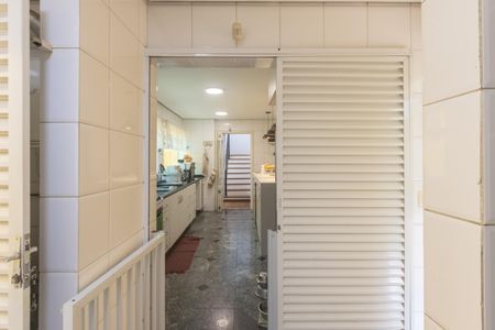 Casa para alugar com 350m², 6 quartos e 4 vagas Casa para alugar com 350m², 6 quartos e 4 vagasÁrea de Serviço