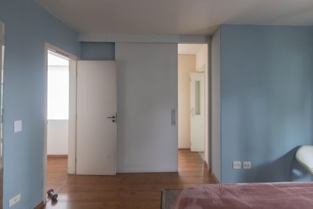 Casa para alugar com 350m², 6 quartos e 4 vagas Casa para alugar com 350m², 6 quartos e 4 vagasSuíte 1