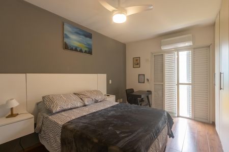 Casa para alugar com 350m², 6 quartos e 4 vagas Casa para alugar com 350m², 6 quartos e 4 vagasSuíte 3