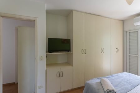 Casa para alugar com 350m², 6 quartos e 4 vagas Casa para alugar com 350m², 6 quartos e 4 vagasSuíte 2