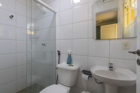 Casa para alugar com 350m², 6 quartos e 4 vagas Casa para alugar com 350m², 6 quartos e 4 vagasBanheiro Suíte 4