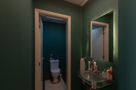 Casa para alugar com 350m², 6 quartos e 4 vagas Casa para alugar com 350m², 6 quartos e 4 vagasLavabo